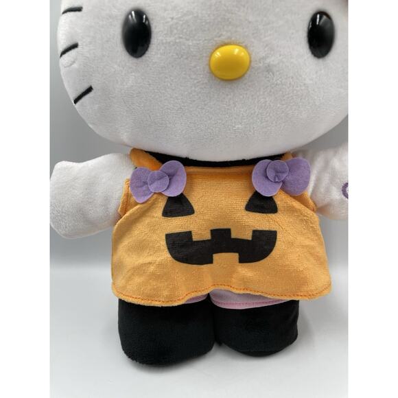 Hello Kitty Sanrio Pumpkin Halloween Side Stepper “Spooky Melody”🎵 🎶 NEW - Picture 3 of 12